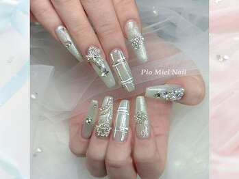 ピオミエルネイル 新宿(pio miel nail)/ミルキーグレー×ホワイトライン