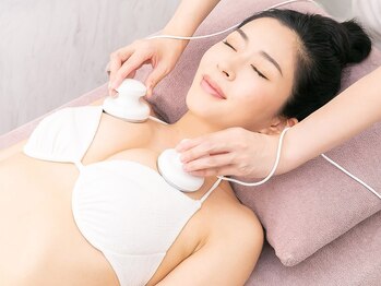 エムエムエム 表参道Luxeサロン(M.M.M)/活性カレントで育乳促進