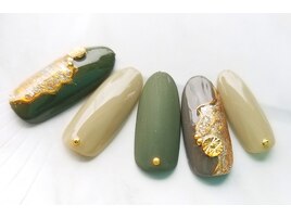 カジュアルカーキネイル