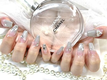 アンジュ(Ange)/【Rika】グレーキラキラネイル