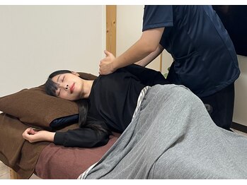 プラスミッツ(+Mi2)/肩甲骨剥がし[小顔/整体/エステ]