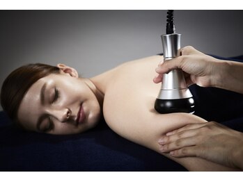 キネトリエ(KINETORIE)/二の腕+背中+肩コリ★セルキャビ