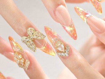 ネイルサロンラグジュアリー 梅田店(LUXURY)/カクテルフレンチ×バタフライ