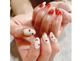 左右非対称ネイル