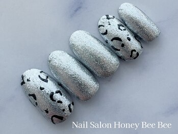 ハニービービー(Honey Bee Bee)/クールアニマルネイル