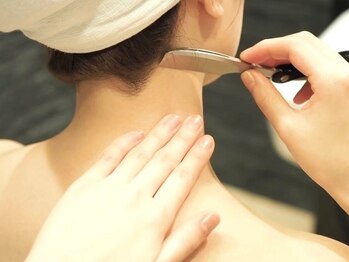 プレミアムバーバー 表参道店(PREMIUM BARBER)/バックグロウシェービング(襟足)