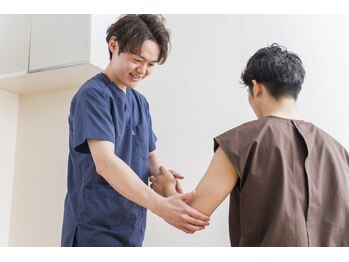 高田馬場名倉堂鍼灸接骨院/手・肘関節整体
