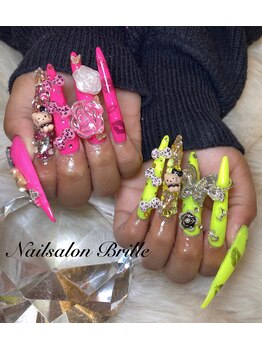 エスフィーネイルサロン ブリーユ(Esfy nailsalon Brille)/ゴテゴテネイル