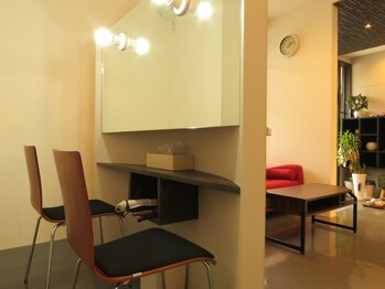 グロッシー(glossy)/【店内】ドレッサー