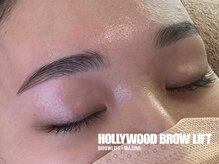 オル(olu)/ハリウッドブロウリフト