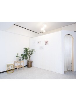 ネイル・アイメニューの同時施術が可能