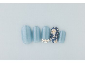 ヴァンネイル みなとみらい馬車道(VINGT NAIL)/*優し気ブルー×フラワーアート*