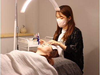バサラ アイラッシュ(basara)の写真/【お顔の第一印象は目元で決まる】拘りの技術でまつげのお悩み解決!丁寧なカウンセリングで理想の目元に♪