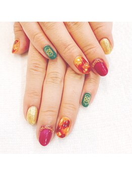 ピンキー(PINKY)/べっ甲ネイル