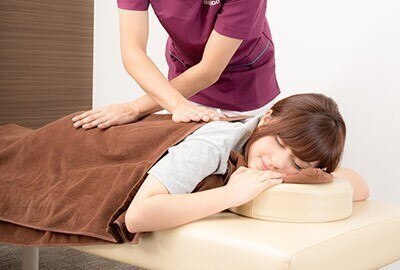 再来【もみほぐしマッサージ】首肩もみ肩甲骨はがし・腰痛対策に！40分￥6600