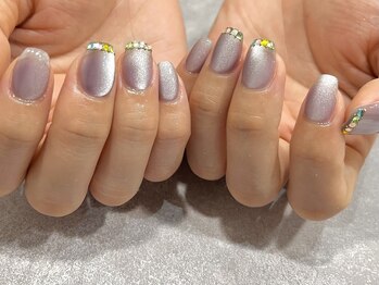 スワローネイルアイ(swallow nail eye)/マグネット×ストーンフレンチ