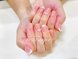 スキンカラーの上品ネイル♪