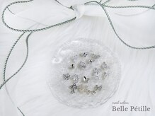 ベルペティーユ(Belle Petille)の雰囲気(キラキラ輝くジュエリーパーツやVカットもたくさんございます◎)