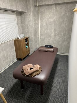 全力ストレッチ 北梅田店/全力ストレッチ北梅田店施術室1