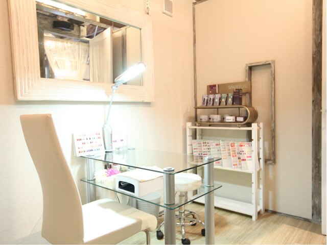 nanana parena nail 宝塚店