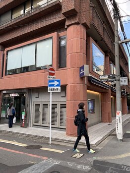 ゆめのまくら 京都烏丸店/錦小路通りを左折