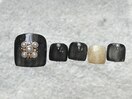 黒×パールの上品ネイル