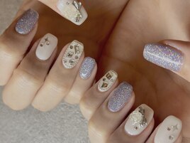 詰め込み韓国ネイル