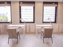 フューイ(huu‘i)の雰囲気（窓からは土佐堀川を一望する事ができ、眺望も抜群のサロンです）
