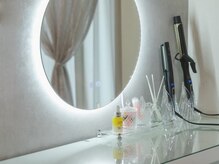 リスト 名駅店(List.)の雰囲気（LEDミラー完備のメイクスペース♪アイロン等もご利用ください！）