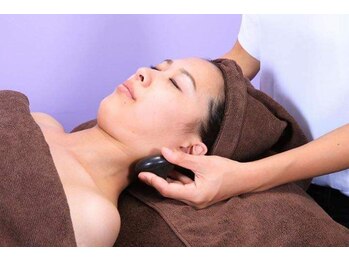 癒し処 月鏡華/美容業界で大注目!