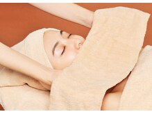 『毛穴洗浄＆角質除去』古い角質を除去することで美容成分の浸透力アップ