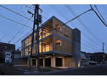 ランド(LAND)/道路側から見ると一番奥です