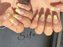 シファ(Sifa.)/黄色ネイル/春ネイル
