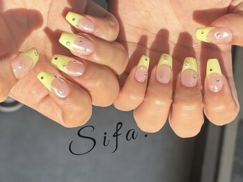 シファ(Sifa.)/黄色ネイル/春ネイル
