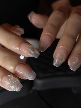 アイムネイルバー(IM NAIL BAR)の写真/《12:00-20:00 オフ無料》お仕事や家事で忙しい方も通いやすい♪お気軽にご相談ください!