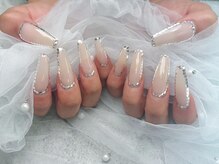 プティ アイビューティ 京橋店(peTiT eyebeauty)/ホワイトネイル　ホロネイル