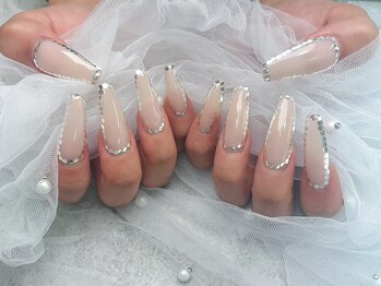 プティ アイビューティ 京橋店(peTiT eyebeauty)/ホワイトネイル ホロネイル