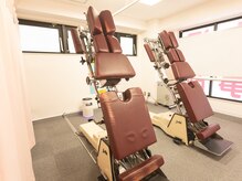 ヒーリング スポット鍼灸整骨院 調布南口院/トムソンテーブル