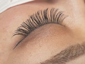 べリンダ 高崎店(BELINDA)の写真/人気の【束間/ナチュラルセパレート】自然なのに存在感のある目元演出が得意♪希望のデザイン持ち込み可能