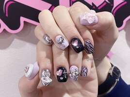 ピンク×ブラックゼブラネイル