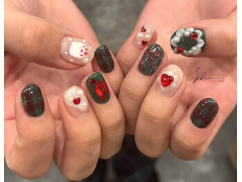 シー(SHE)/クリスマスネイル