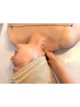 首・肩のつらさを改善したい