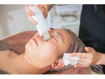 beauty salon Miroaの写真/毛穴特化オプションご用意でざらつき解消ツルスベ肌へ。理想の素肌を目指す！
