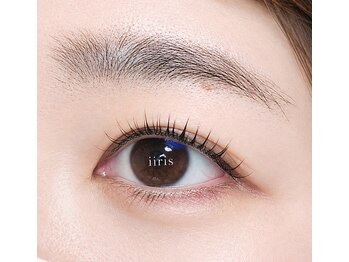 イリス(iiris)/まぶたの形状に合わせて…