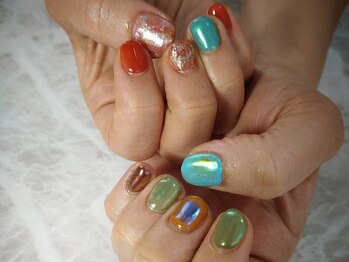 ケイアイエムネイル(KIM nail)/ちぐはぐ×カラフル