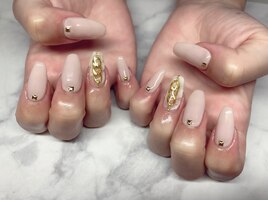 ベージュゴージャスネイル♪