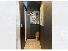 サロンドウルス(salon de ours)/脱毛ルームへつながる通路