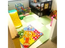 堀田整骨院の雰囲気（キッズスペースも充実しています。）