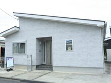 オリエンタル鍼灸マッサージ治療院の雰囲気（閑静な住宅街に佇む、広々として落ち着いた施術院です。）