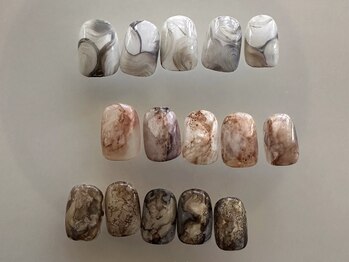 ドロウラピリィ トカ(DLAW Lapilie/toka)/ニュアンスネイル